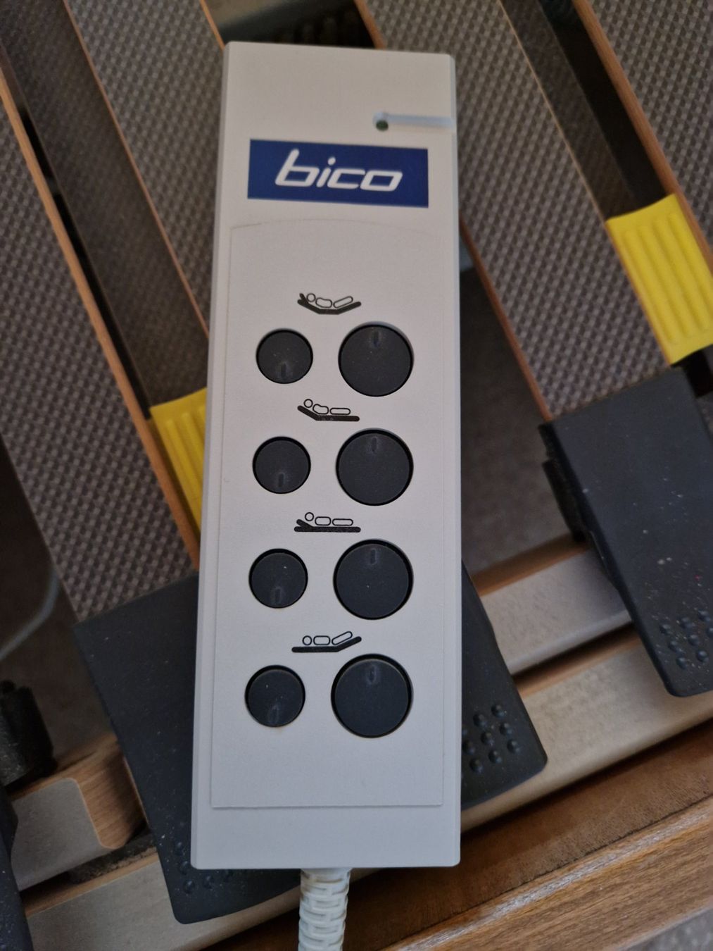 Bico Sommiers: Swing-Flex Einlegerahmen elektrisch – D'occasion à Ottenbach par Frido17 1