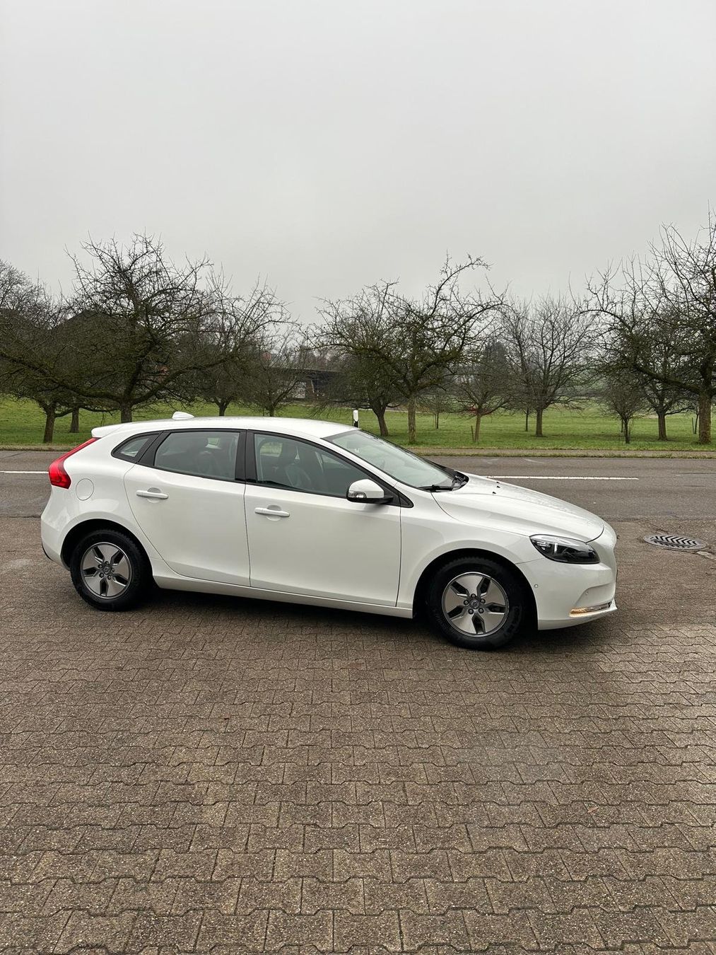 Volvo Automobili: Volvo V40 Diesel – Usato da Zuckenriet venduto da DGZ2020