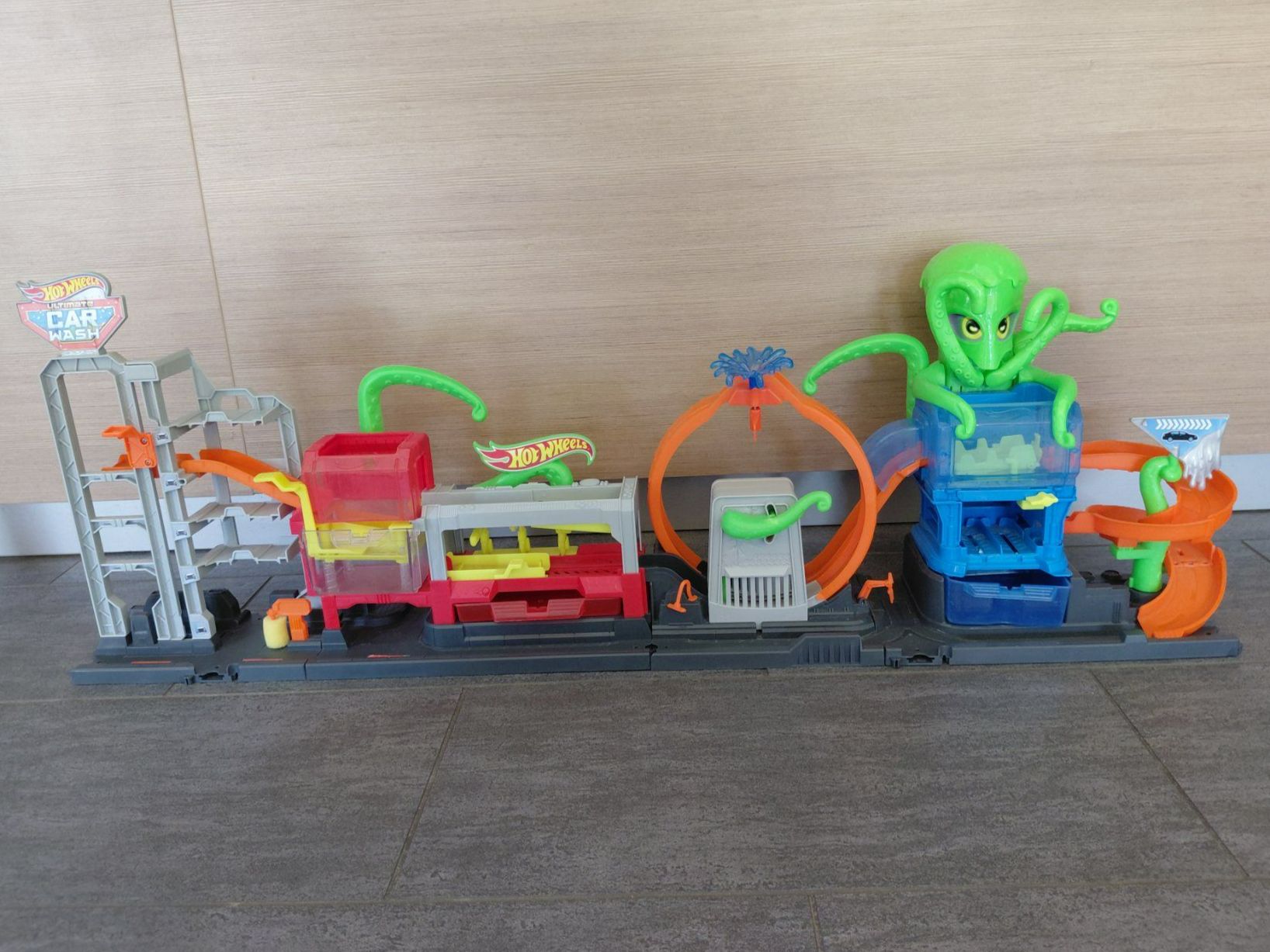Hot Wheels Giocattoli: Hotwheels Car Wash – Usato da Renan BE venduto da Epicurien0017