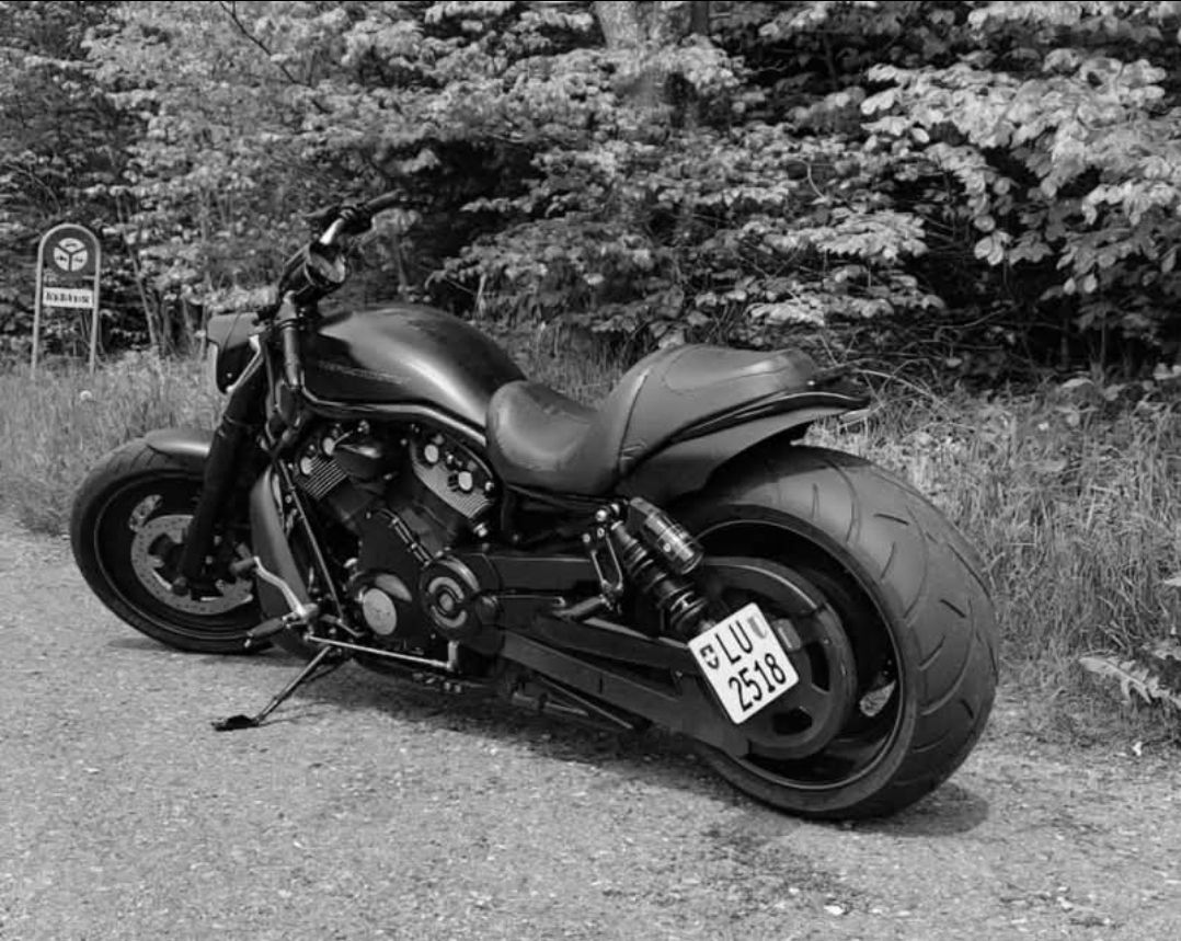 Chopper: Harley-Davidson Night Rod special  – Usato da Sursee venduto da attendro01