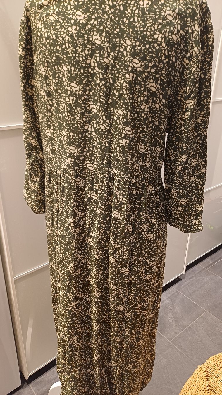 Vestiti: Damen Kleid Chicoree Grösse M grün gemustert – Usato da Arlesheim venduto da savina01 5