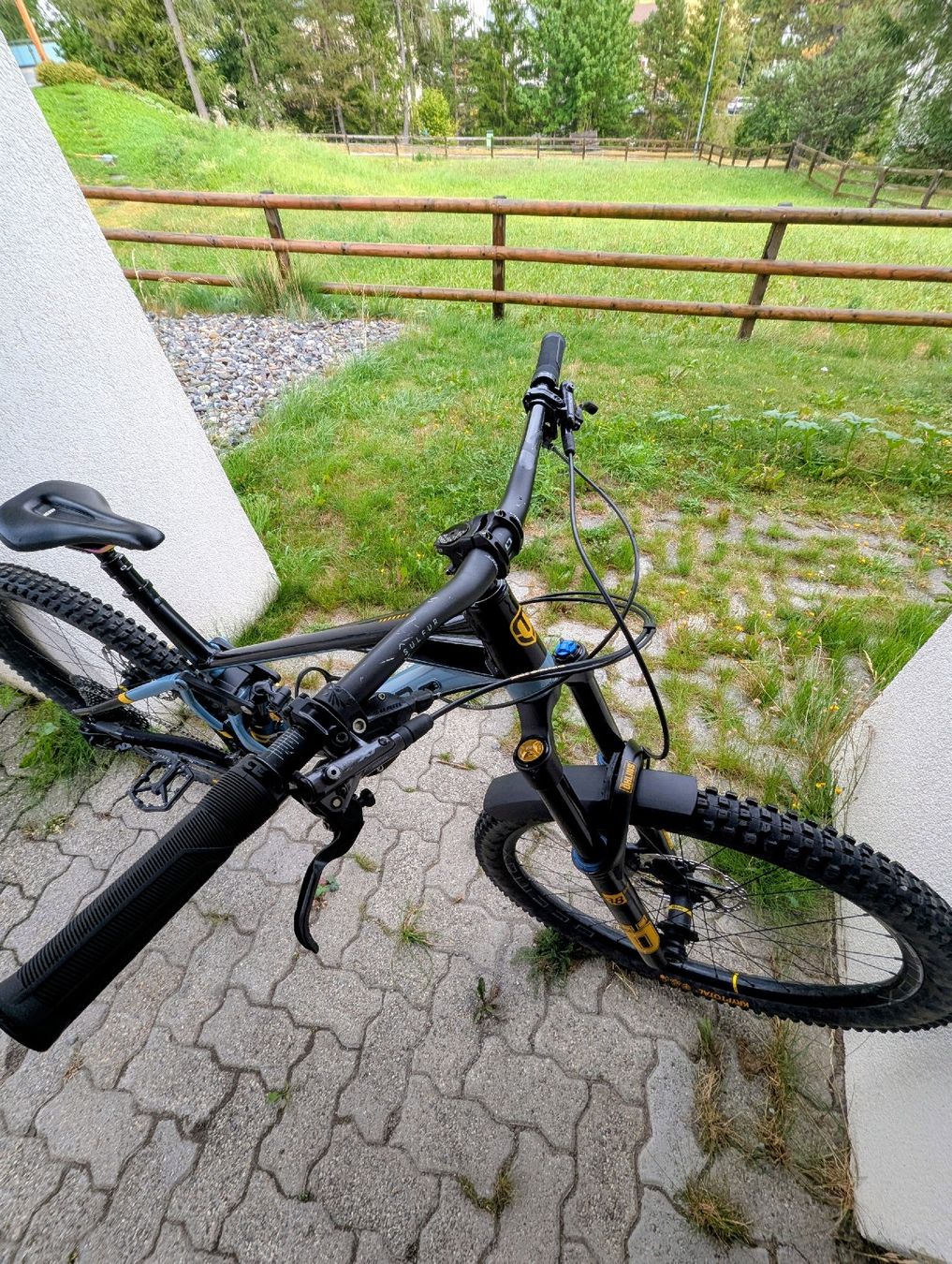 Mondraker Biciclette: MONDRAKER SUPERFOXY 2022 OHLINS – Usato da Lenzerheide/Lai venduto da 9ag_zh6b 5