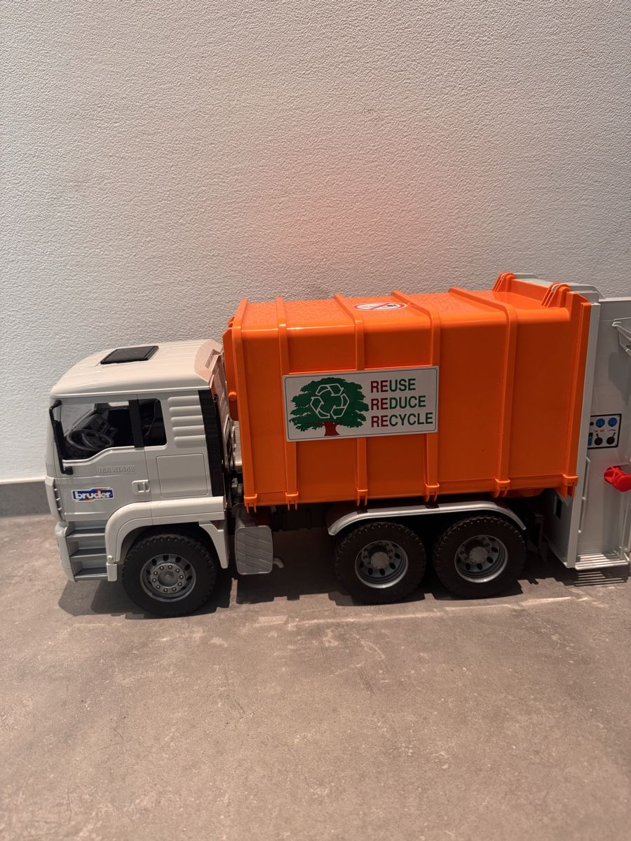 Bruder Giocattoli: Bruderer Müllwagen – Usato da Hettlingen venduto da Mariy555 2