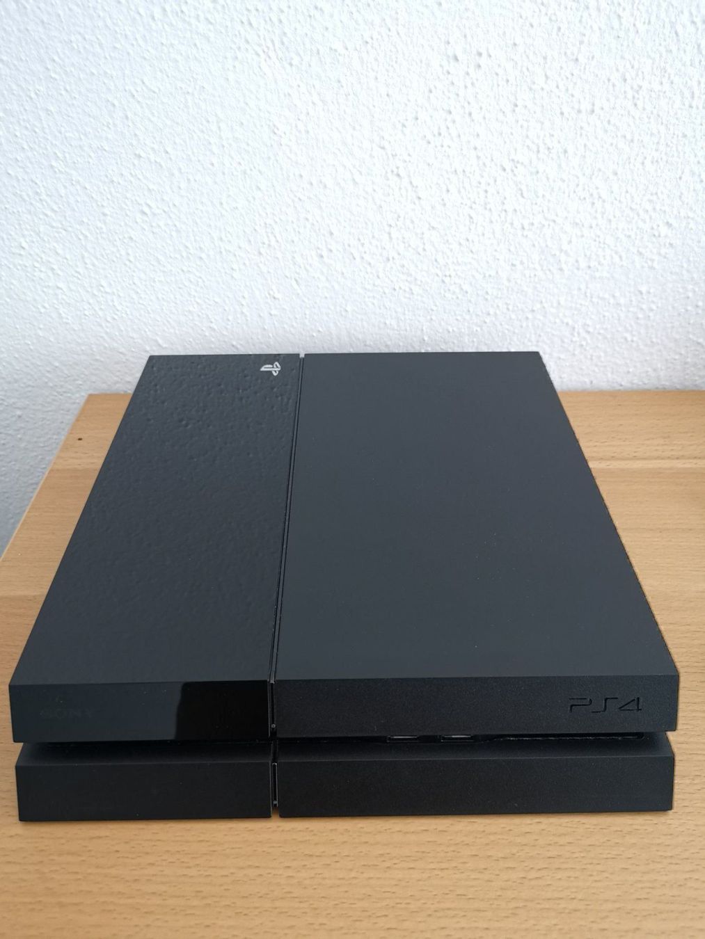 Sony Console: PS4 500 GB SCHWARZ – Usato da Schaffhausen venduto da _ALEJNA_