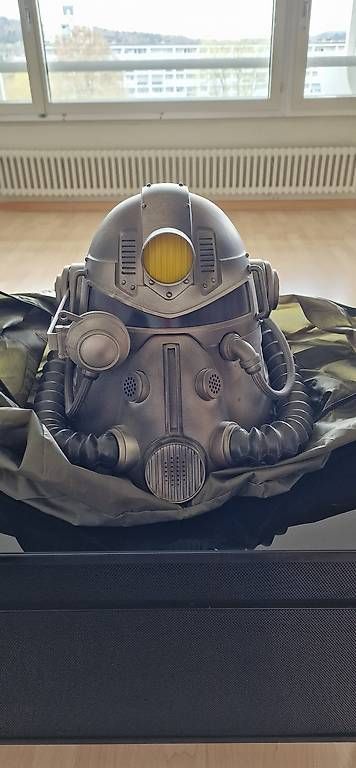 Spiele: Fallout 76 T-51b Helm Collector's Edition – Gebraucht aus Birr von eisnov95