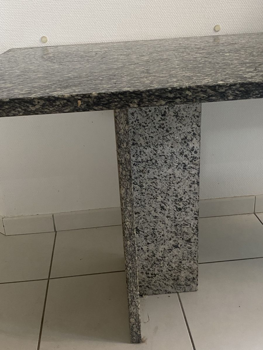 Tavoli: Magnifique table en Granite robuste et durable – Usato da Lausanne venduto da mar_pmn6 3