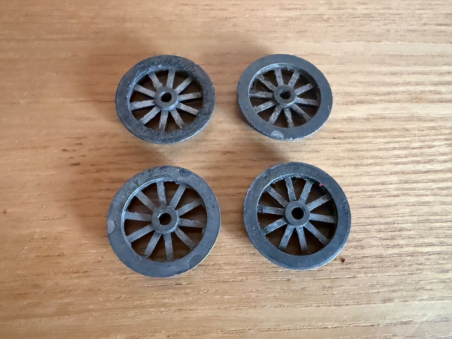 Modellini di ferrovie: 4 Speichenräder Spur 0 Lauffläche 30.7 mm – Usato da Amden venduto da vipernatter 2