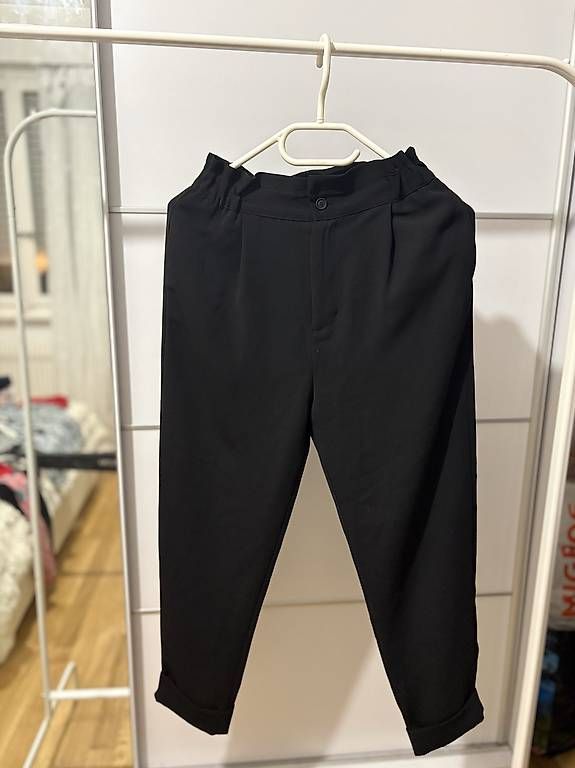 Jeans: Différent jeans à 7.- – Neuf avec emballage d'origine à Lausanne par ahm_9l9k 3