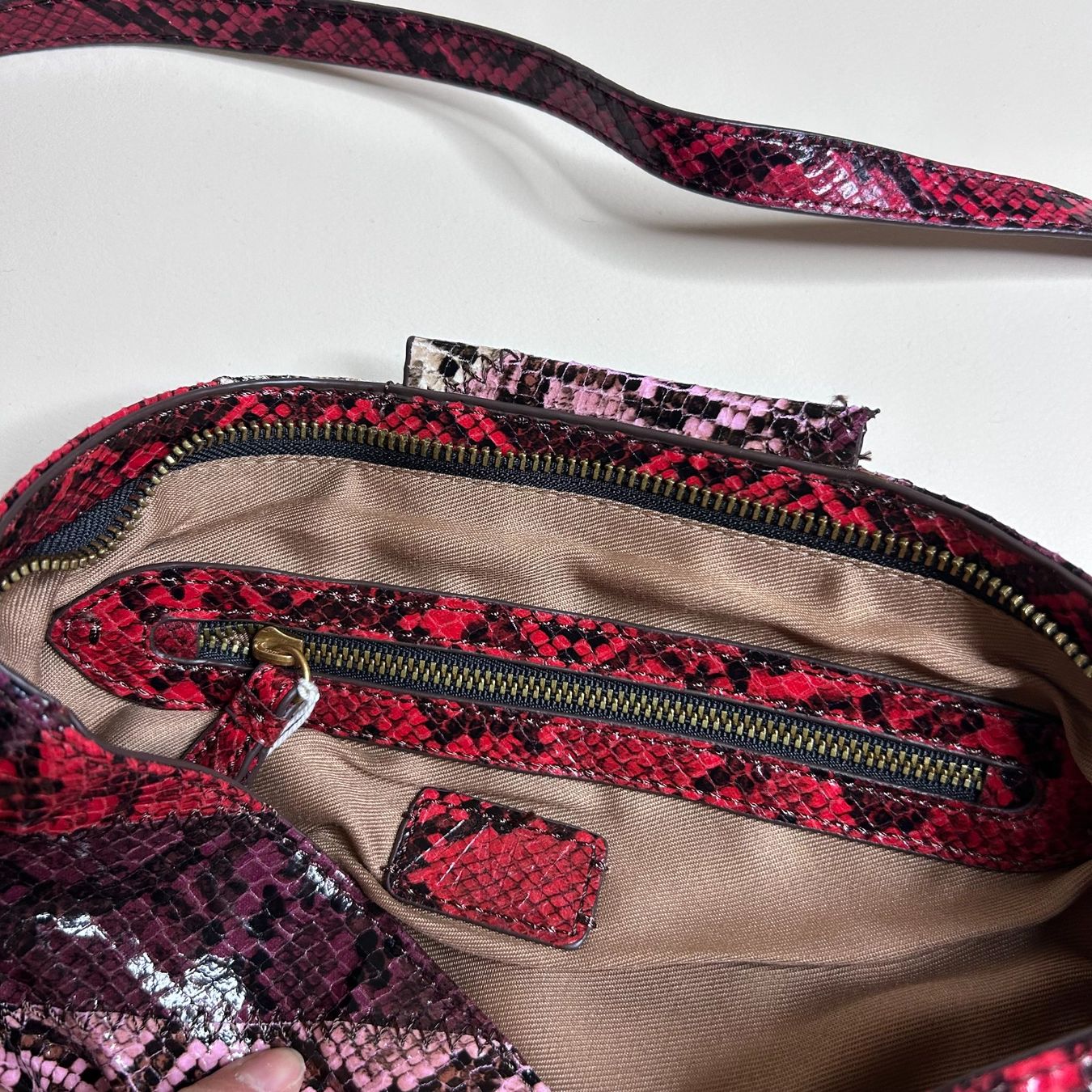 Zara Borse da donna: Zara Bag / Clutch with Snake Print – Usato da St. Gallen venduto da look-twice 4
