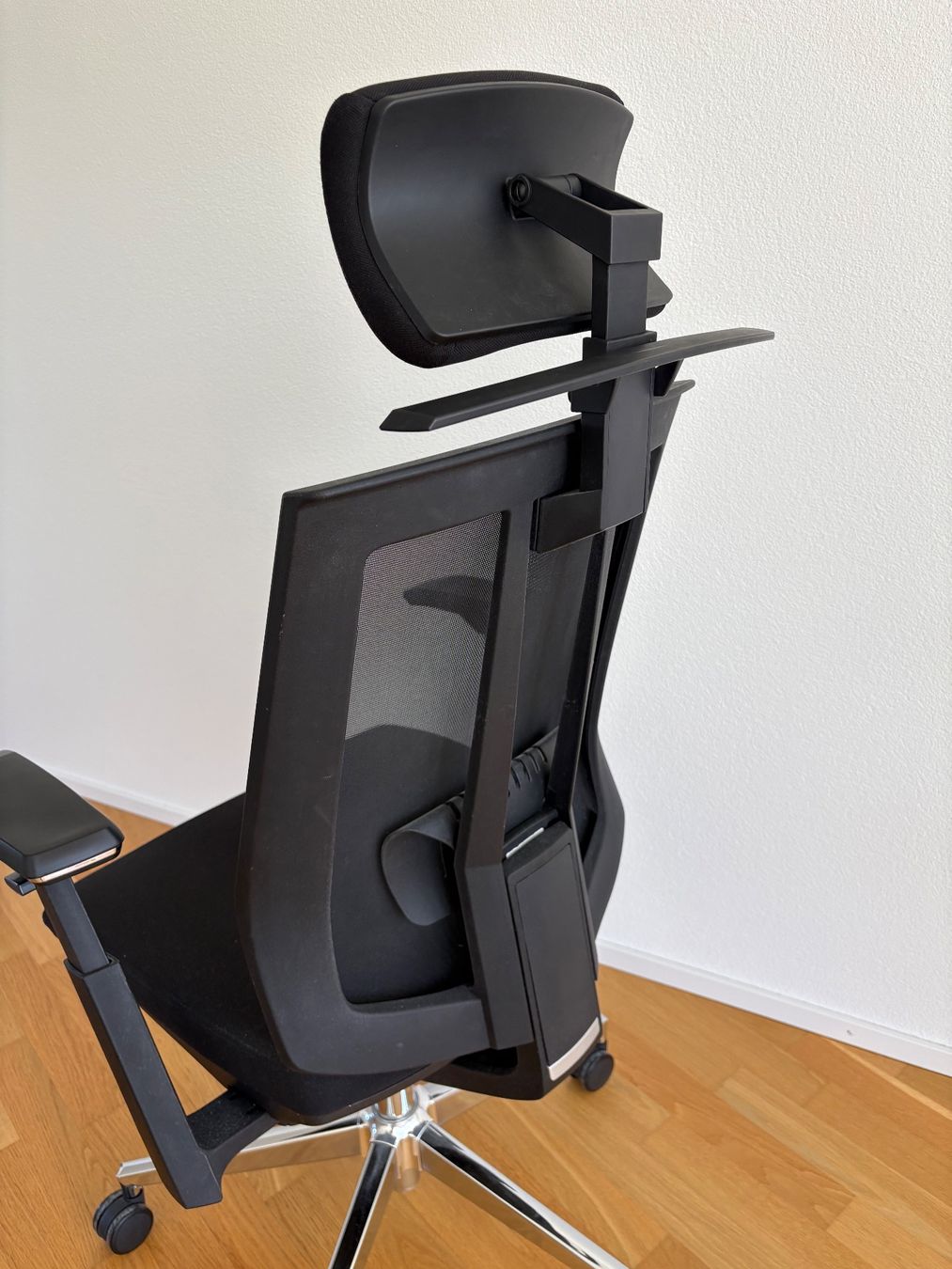Sedie: Ergonomic Office Chair - Adjustable, Like New Condition – Usato da Luzern venduto da Jacoborojodelrio 5