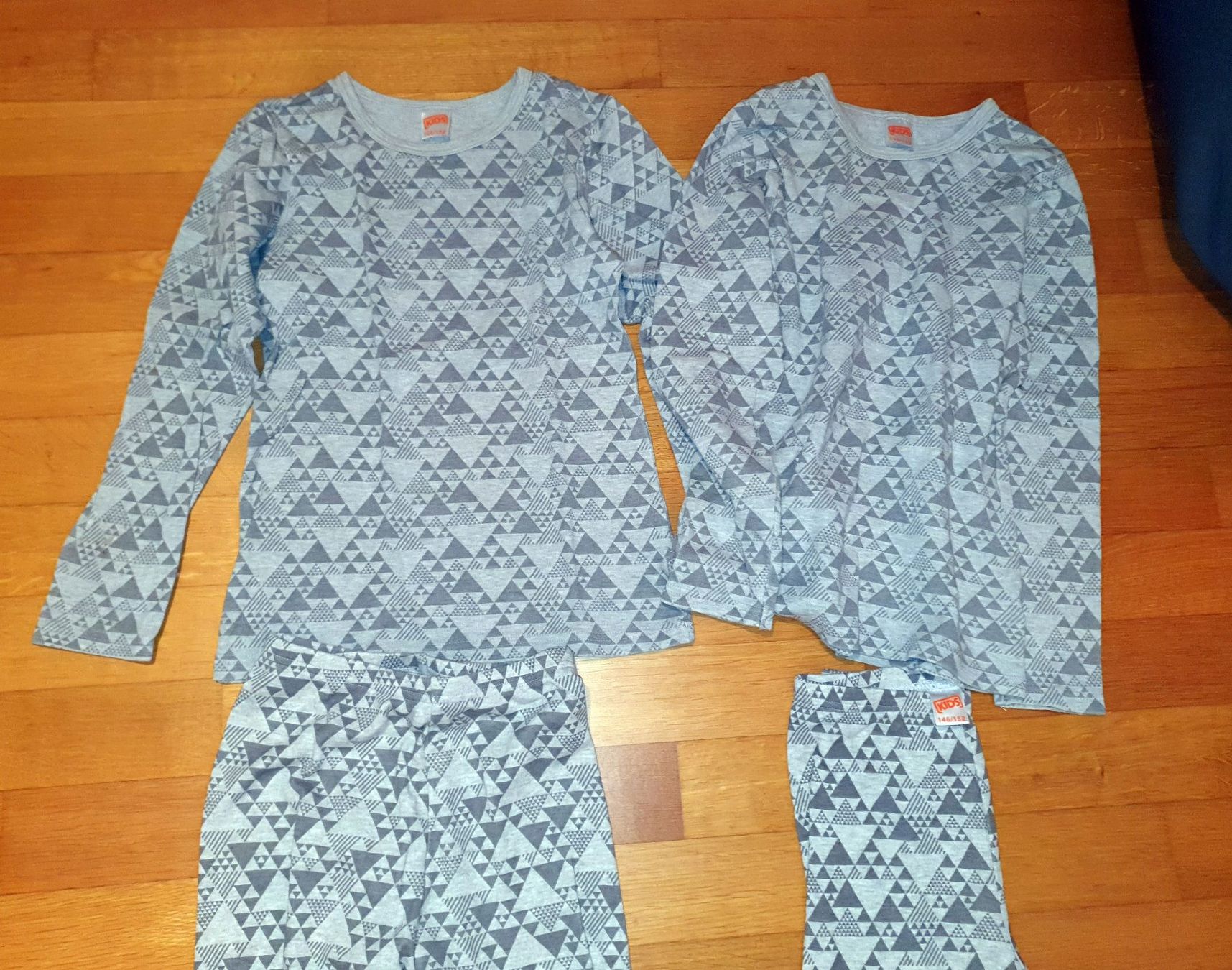 Biancheria intima: 2xSet Thermo Unterwäsche, Gr. 140 – Usato da Wallisellen venduto da Sentia 1