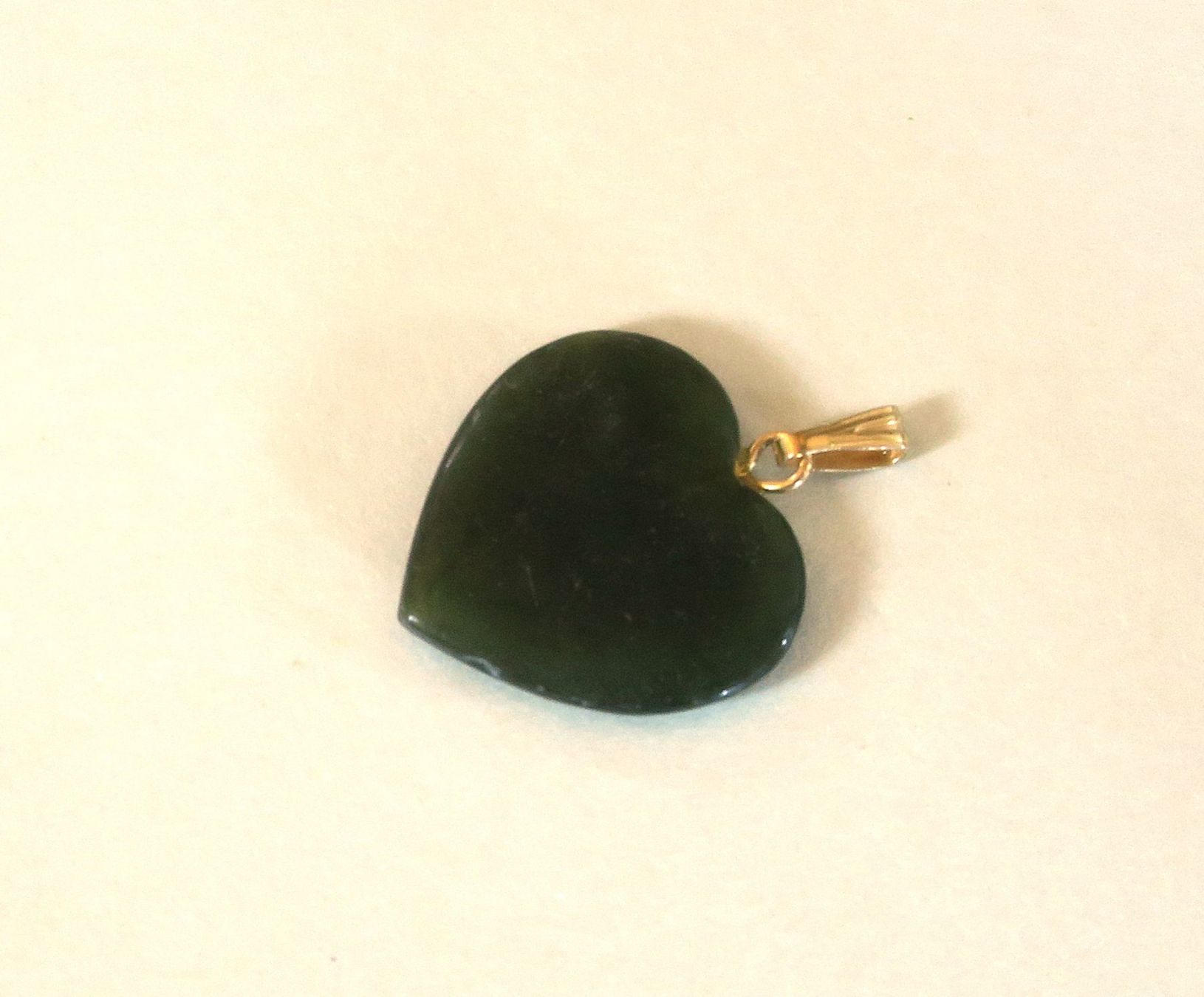 Ciondoli: Herzanhänger Jade – Usato da Brittnau venduto da marlenestone 2