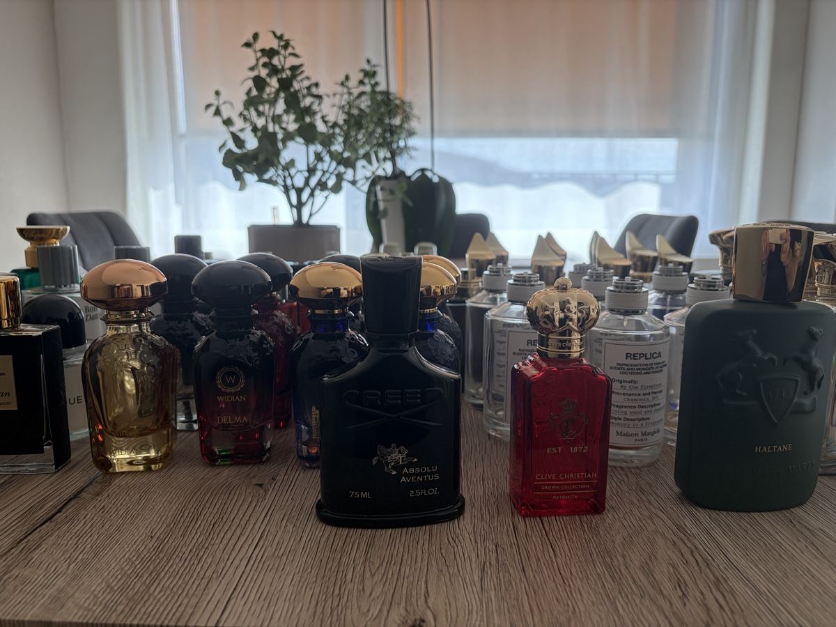 Profumi & Eau de Toilette: Leere Parfümflaschen Sammlung – Usato da Zürich venduto da TheSwissCoin