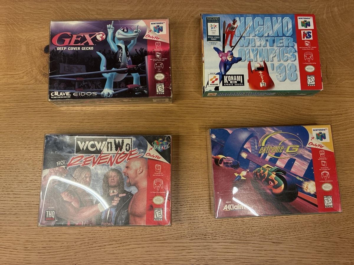 Nintendo Custodie protettive: 4 Nintendo 64 Hüllen – Usato da Basel venduto da Nintendofan123