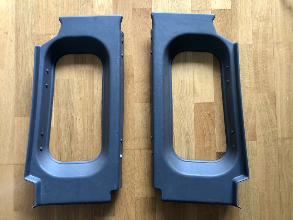 Pair of Rear Quarter Window Trims - Land Rover Defender 110 (Gebraucht ...