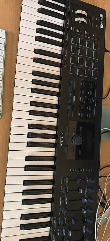 Instruments de musique: Arturia KeyLab 61 MkII  État impeccable – D'occasion à Fontainemelon par moreljm