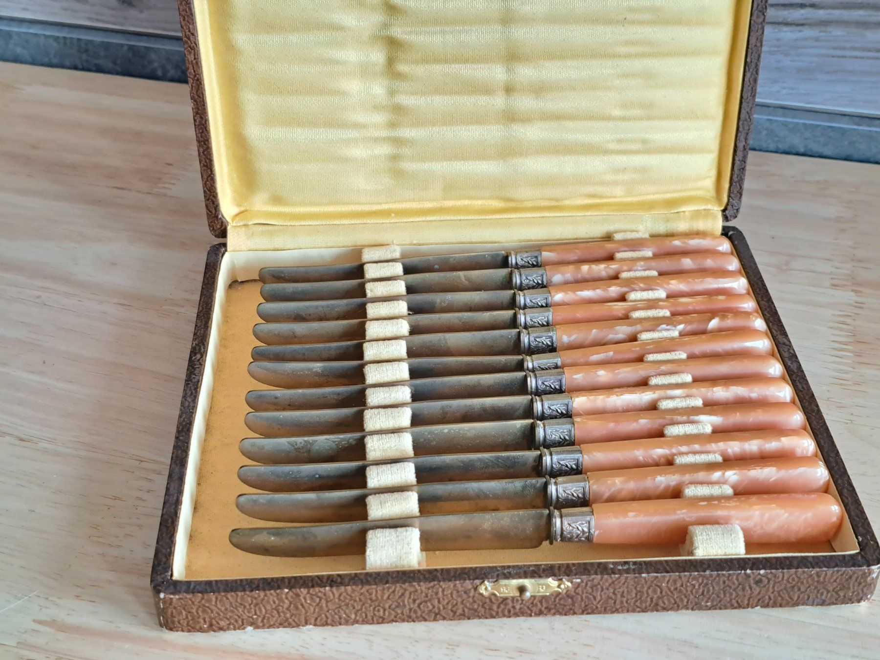 Set di posate: Antikes Set Dessert Besteck 6 Messer Messing – Nuovo (secondo la descrizione) da Birsfelden venduto da oleros 1