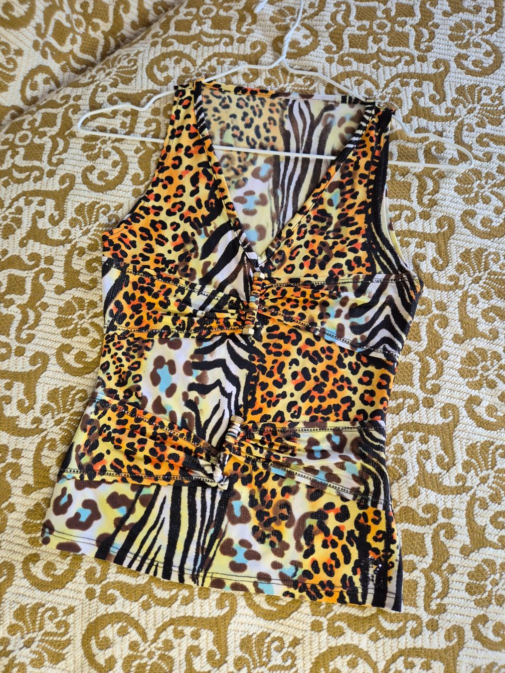 Top: Top mit Animal-Print – Usato da Leissigen venduto da ali_k9v8