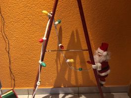 Stepping Santa mit Musik
