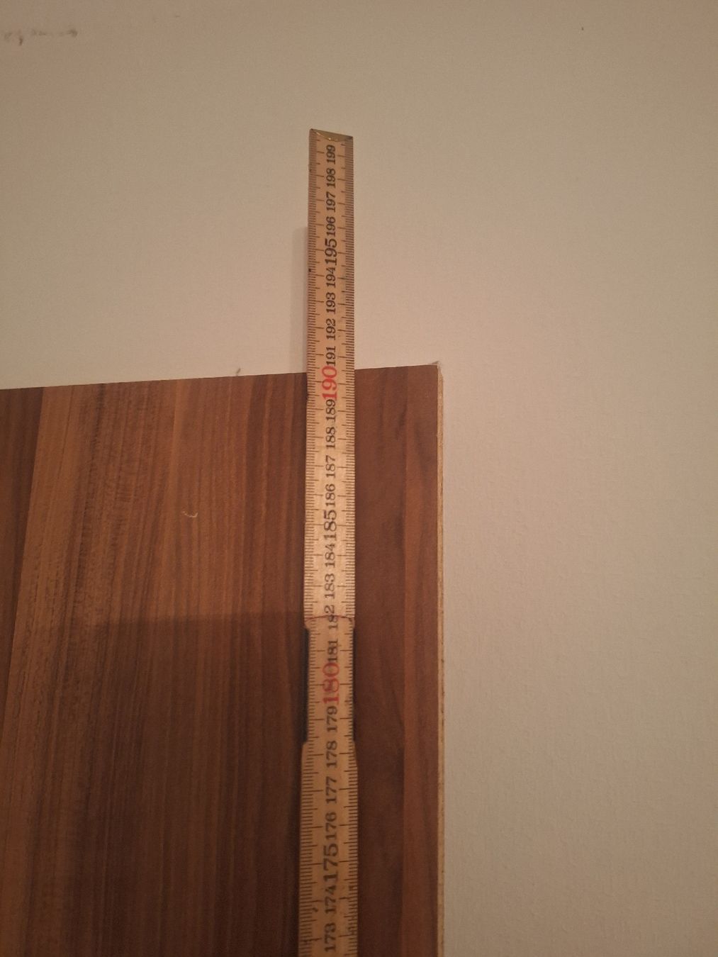 Pareti & Soffitti: Möbelplatten – Usato da Strengelbach venduto da Ist-van 8