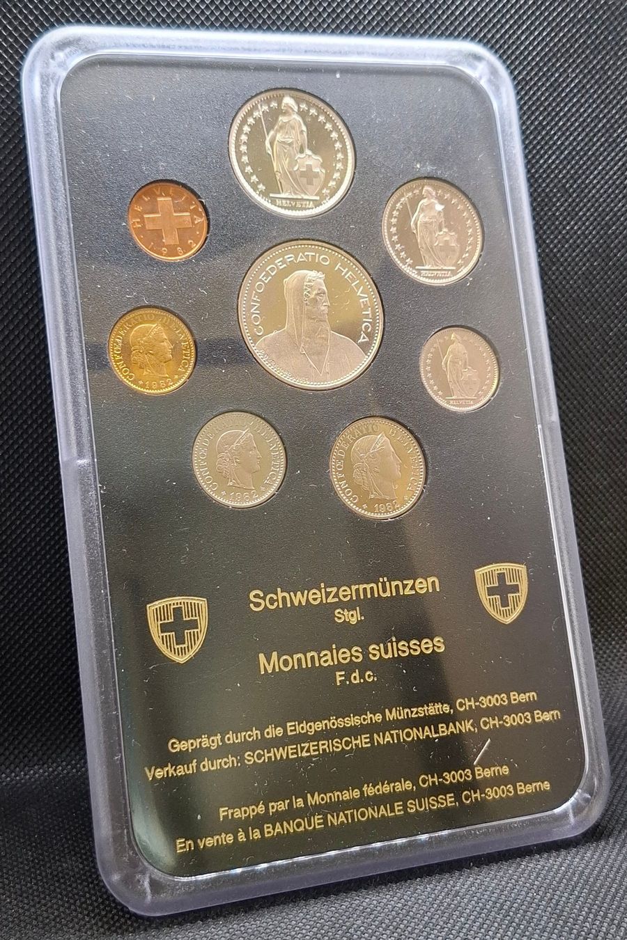 Toutes les monnaies: Münzsatz 1982 unzirkuliert – D'occasion à Bern 14 par rvonmay 1