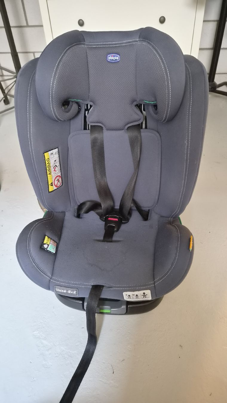 Chicco Auto-Kindersitze: Chicco Autokindersitz – Gebraucht aus Buchs SG von Tscherfi