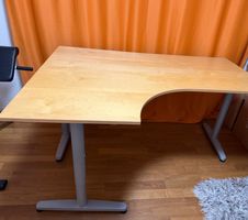 Grosser Eck-Bürotisch, sehr stabil, verstellbar,Top Zustand