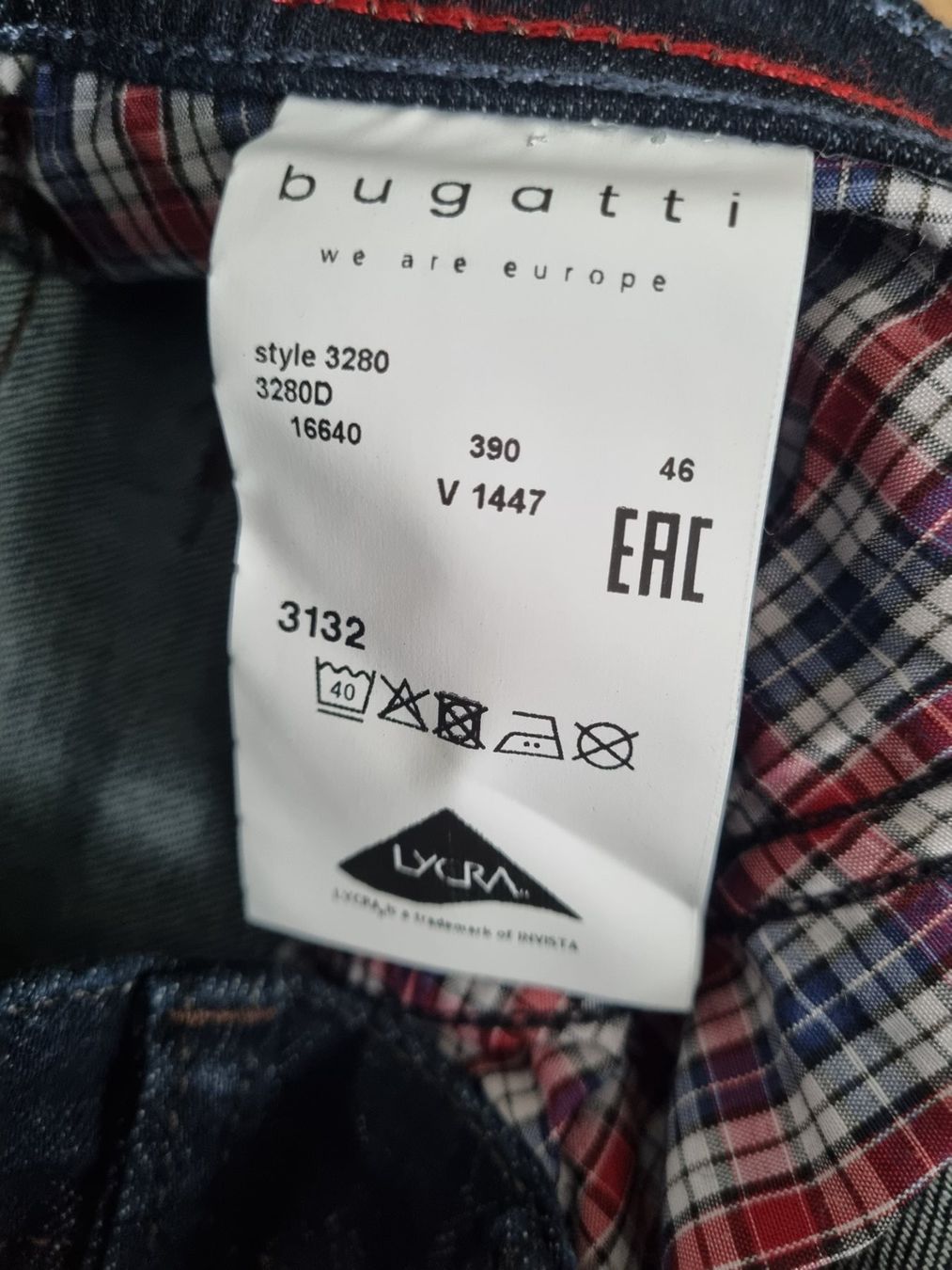Jeans: Neue Bugatti Jeans – Gebraucht aus Rüti ZH von Komperdell 3