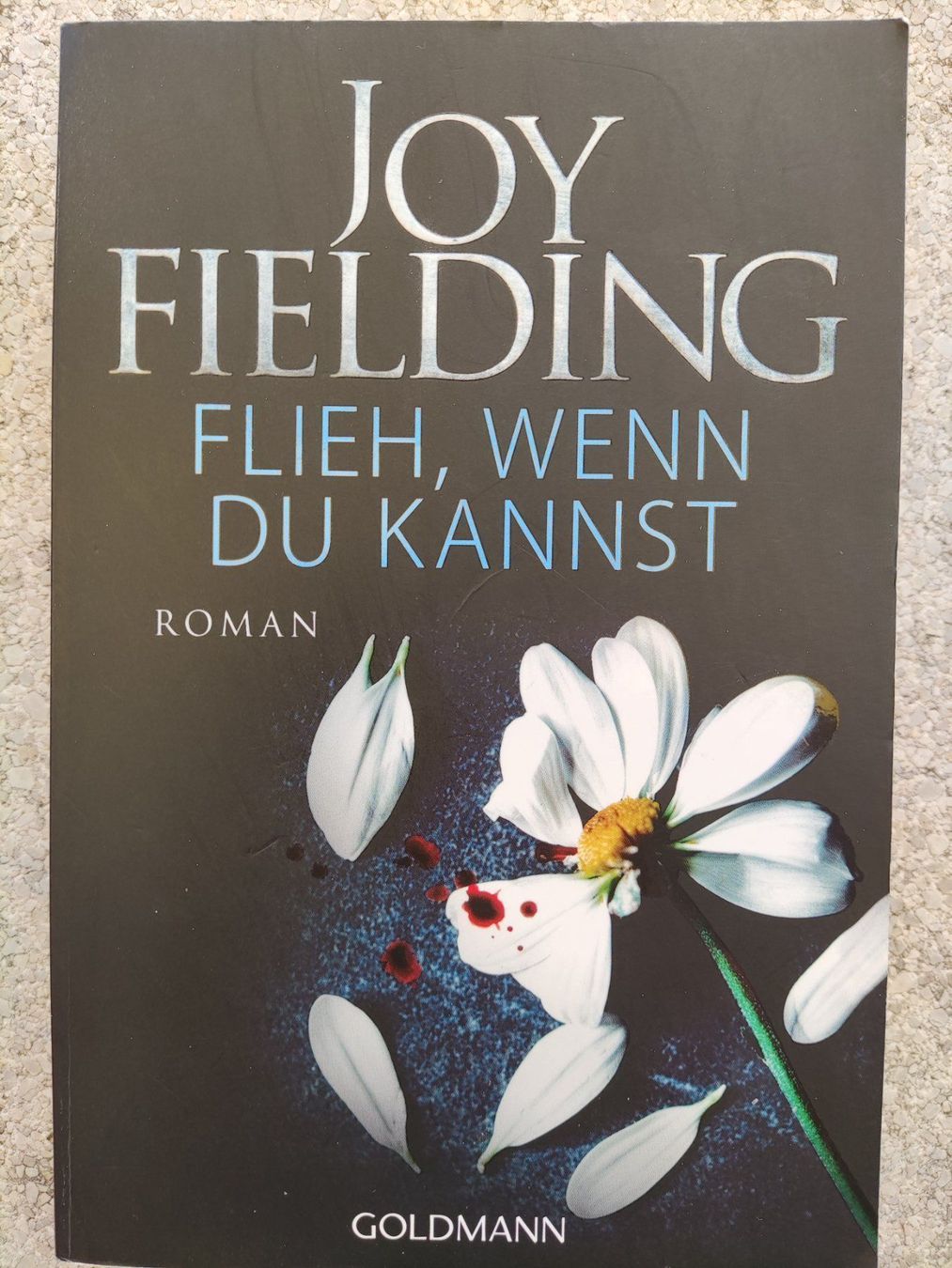 Libri: Joy Fielding Flieh, wenn du kannst – Usato da Basel venduto da Alacant