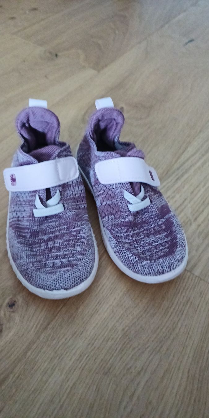 Elefanten Scarpe per ragazze: Kinder Turnschuhe violett Gr.26 – Usato da Riniken venduto da Lessy-
