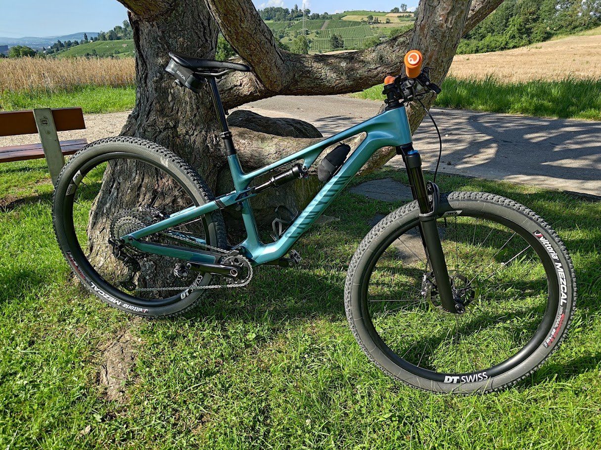 Canyon Velos: Canyon Neuron CF9 Gr. M - 2023 – Gebraucht aus Therwil von