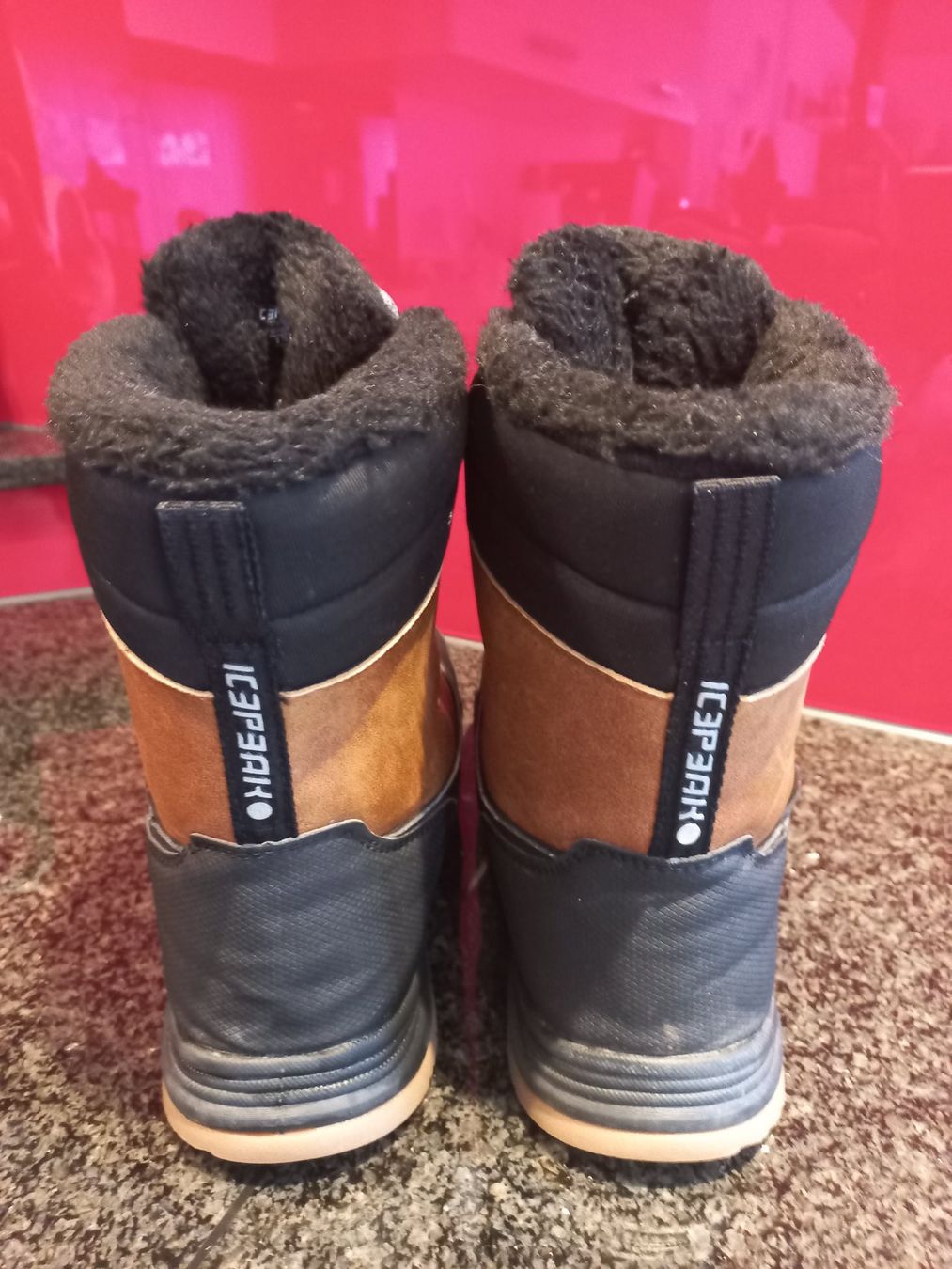 Icepeak Scarpe da donna: Warme IcePeak Winterstiefel Gr. 40 – Usato da Studen SZ venduto da Koller2525 2