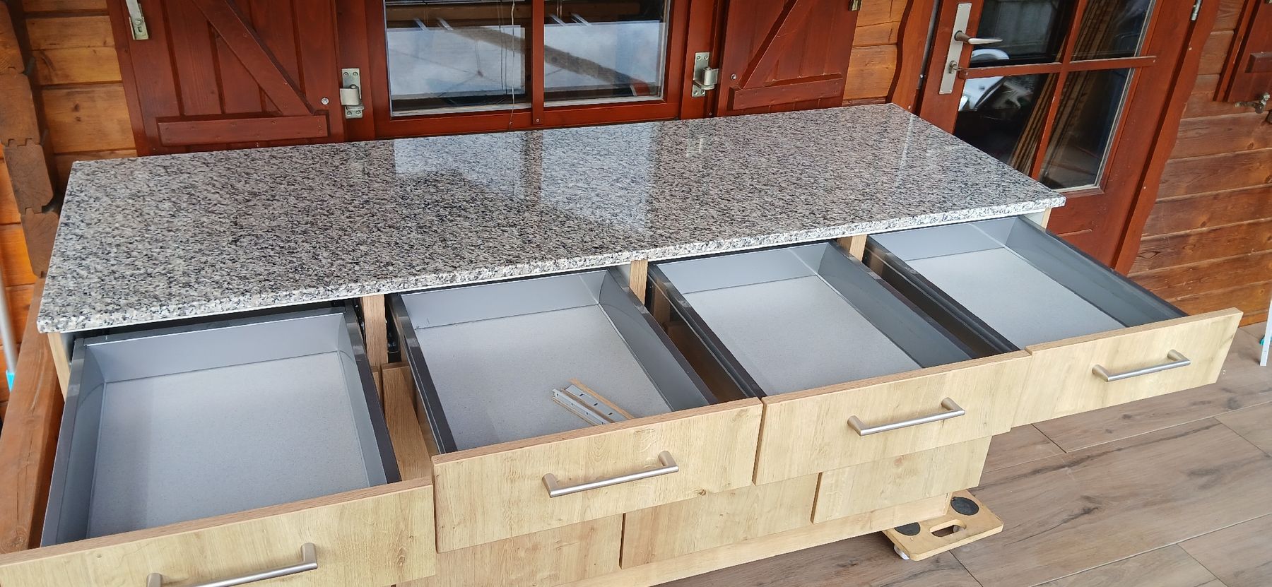 Cassettiere: Küchen Sideboard mit Granitplatte – Usato da Zielebach venduto da Adi871 2