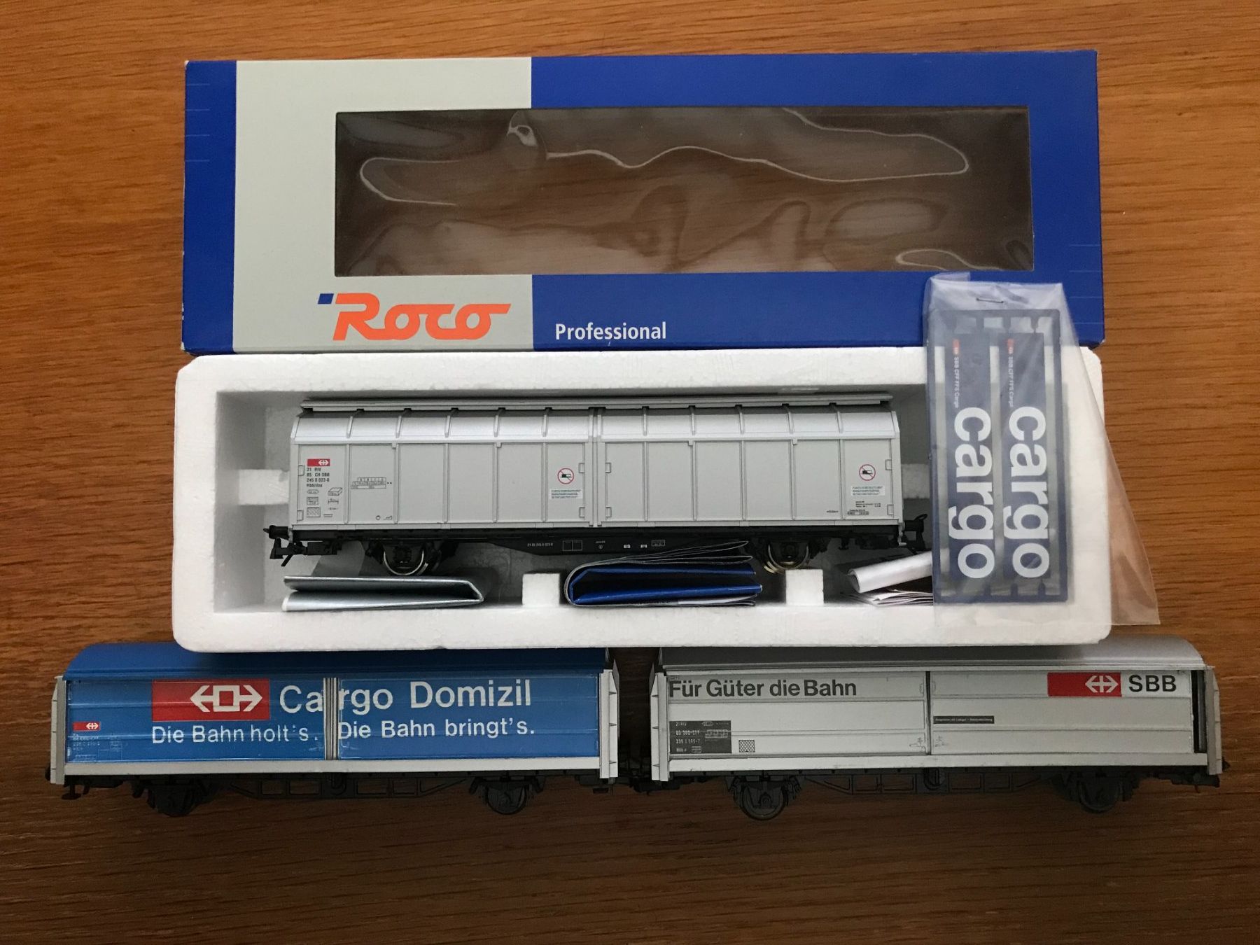 Roco Modelleisenbahnen: 3x SBB Güterwagen Cargo domizil – Gebraucht aus Luzern von mey_s13