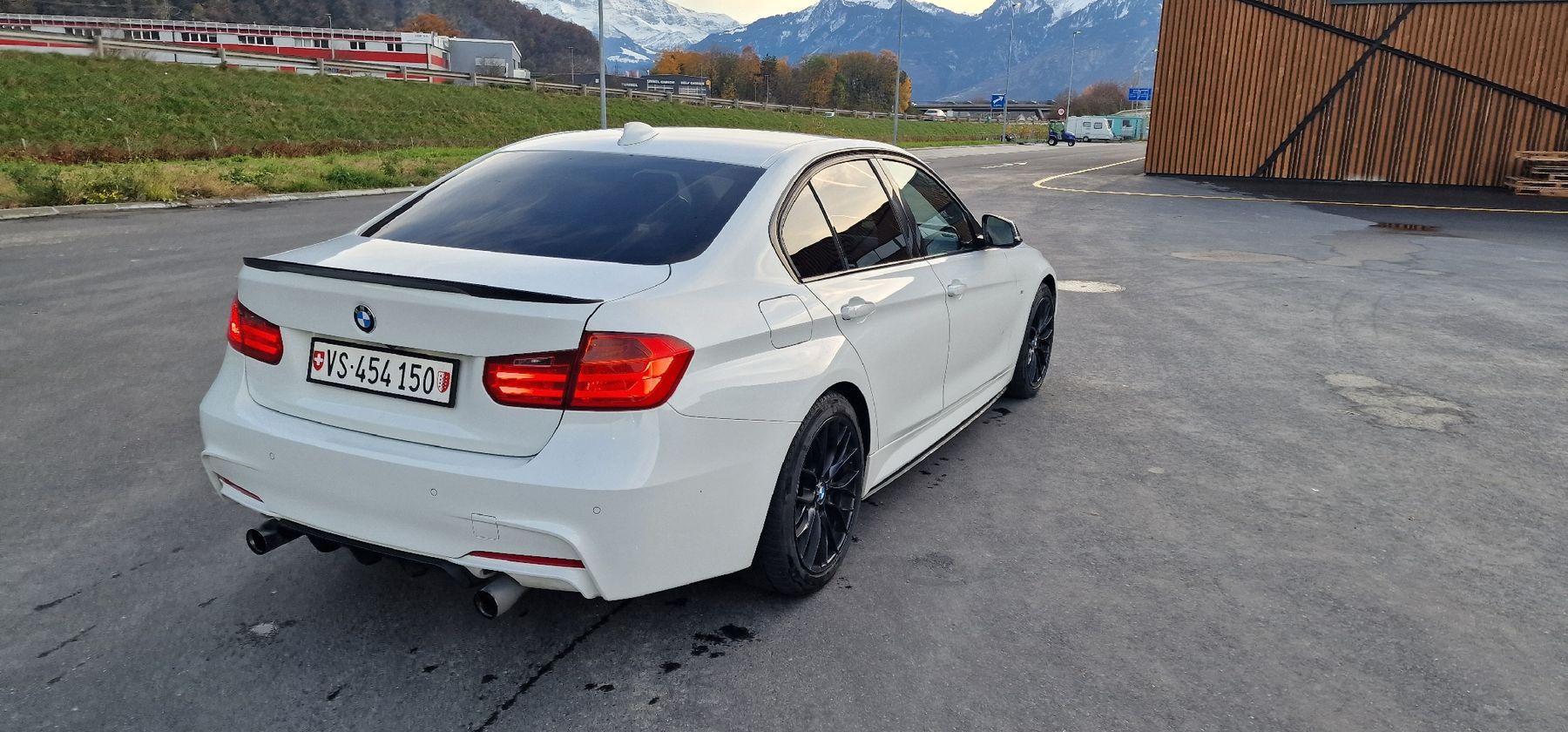 BMW Automobili: BMW 335i Xdrive, 2014, M Performance – Usato da Massongex venduto da Mirela0904 1