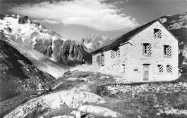Silenen, Etzlihütte mit Sonnig Wichel
