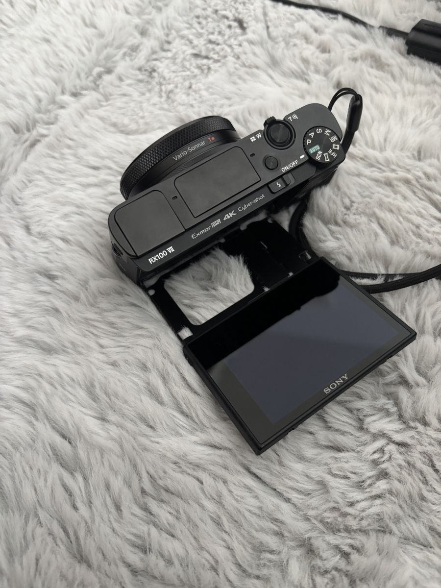 Sony Kamera: Sony RX100 VII – Neu (gemäss Beschreibung) aus Arbon von Naadiiaa 2