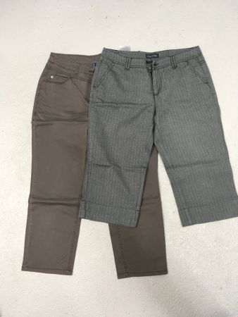 2 Damenhosen Gr. 38/40 / knielang - 3/4 lang