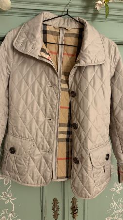 Burberry Steppjacke beige mit Knöpfen