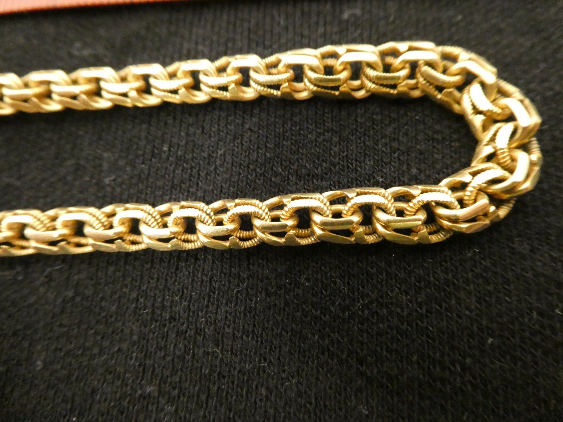 Catenine: Goldfarbene Kette Schmuck – Usato da Tann venduto da Geepap 2