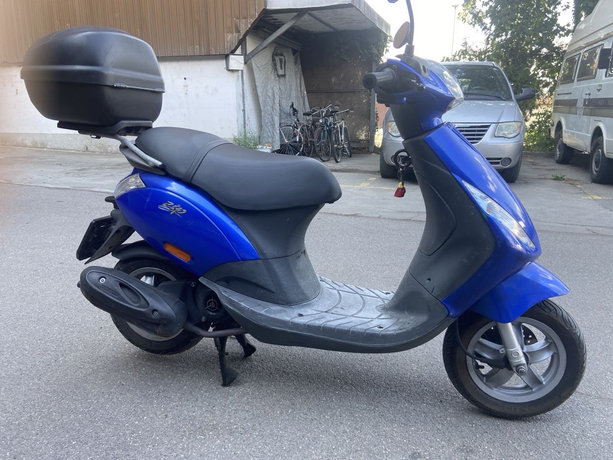 Piaggio Scooters: Piaggio zip 50 4T mit 6300 km – D'occasion à Frauenfeld par lodola1961