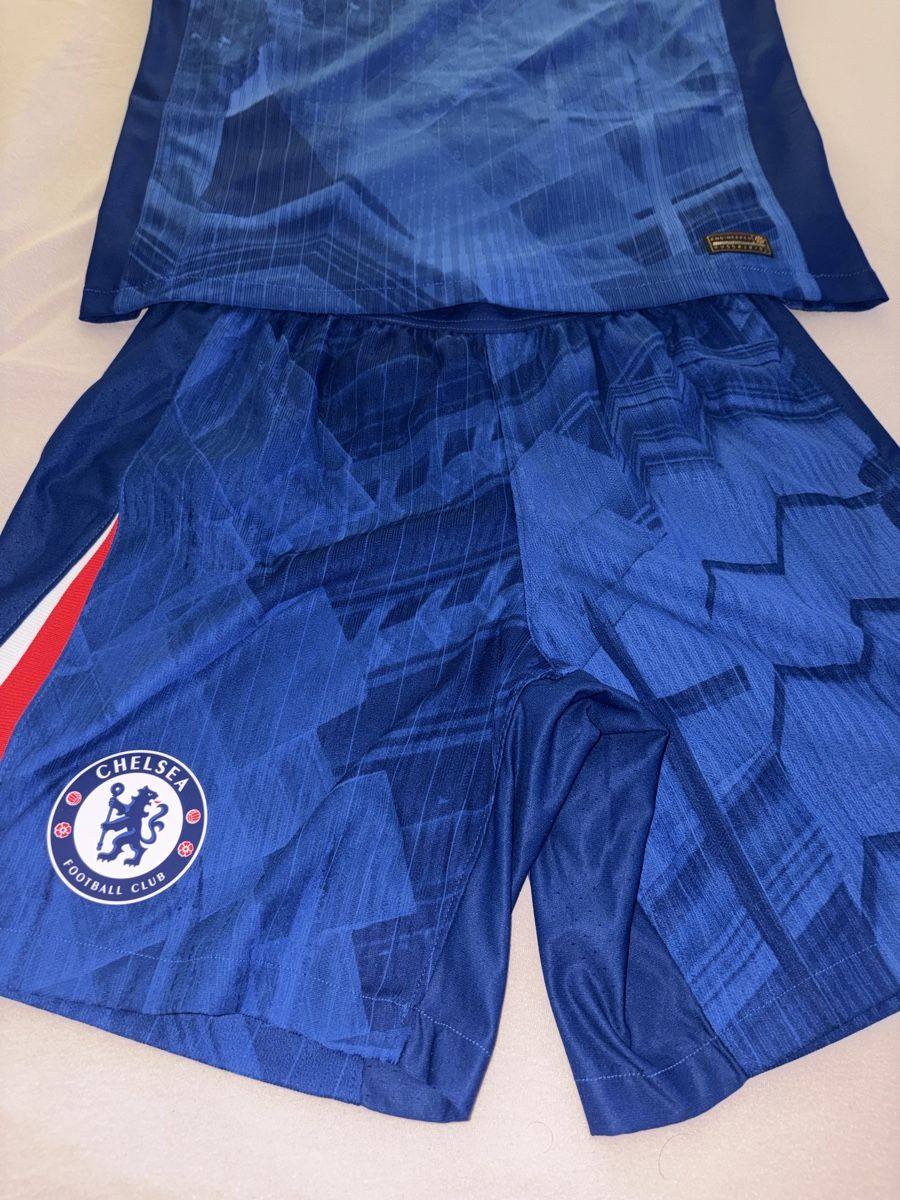 Nike Leibchen & Hosen: Chelsea Trikot + Shorts Authentic/ size M – Gebraucht aus Urdorf von YannisW. 2