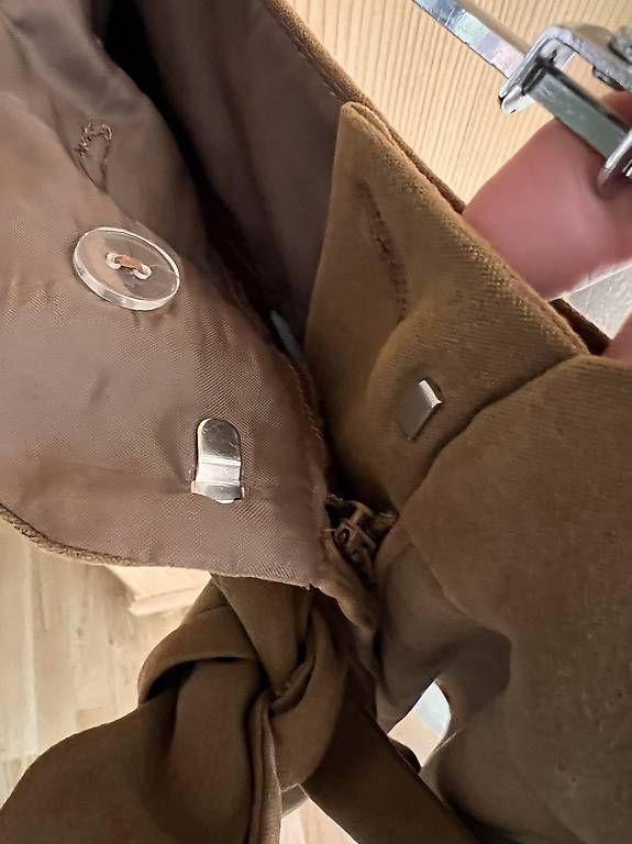 Pantaloni: Shorts Wildlederoptik braun Grösse 36 – Usato da St. Niklausen LU venduto da Mimmi86 3