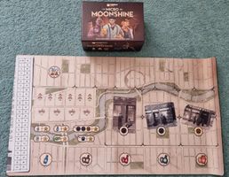 Micro Moonshine mit Spielmatte (engl.). Neuwertig