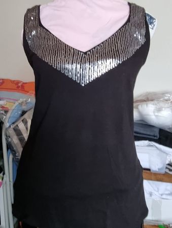 Shirt Gr.M mit glänzenden Pailetten,  neu
