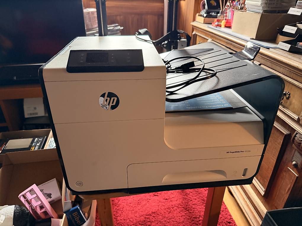Stampanti: HP Page Wide Pro 452dw Farbdrucker - A4 – Usato da Thayngen venduto da Auguro