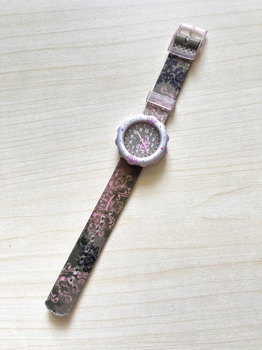 Flik Flak Montres: Flik Flak Kinderuhr  Krone gebraucht  – D'occasion à Grenchen par chththl 1