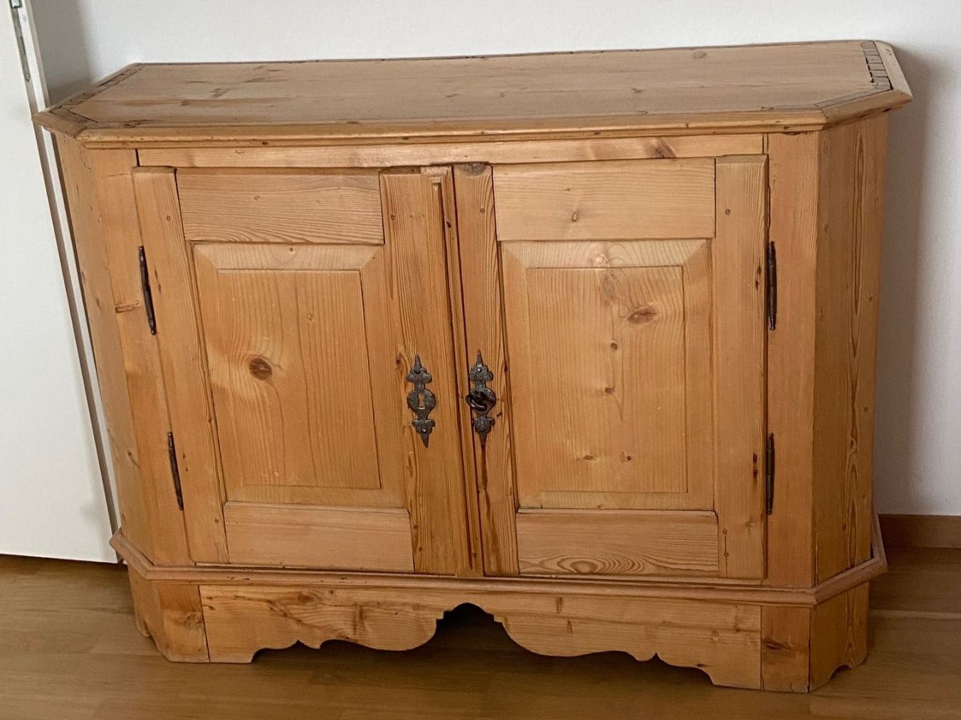 Cassettiere: Anrichte, Kommode Tannenholz restauriert – Usato da Willisau venduto da paum