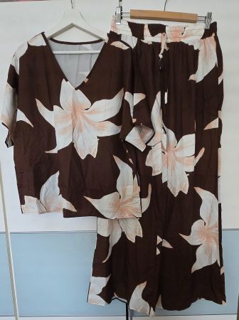 🆕 Stylisches 2-Teiler: Hose & Oberteil - XL - Sommer-Set