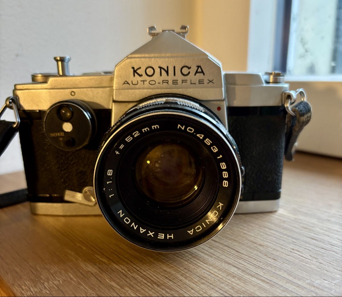 Konica Kamera: Konica Auto-Reflex Spiegelreflexkamera – Gebraucht aus Thun von Kerolein 1